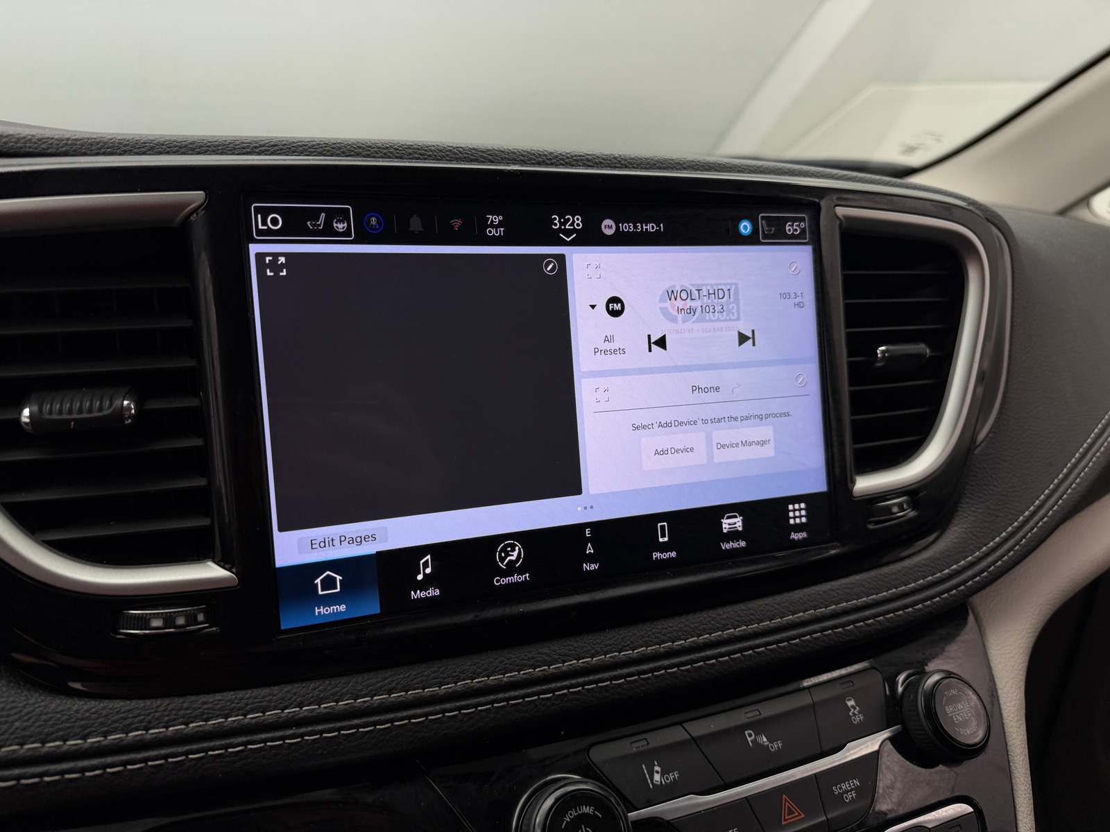 Thumbnail: 2024 Chrysler Pacifica - 3