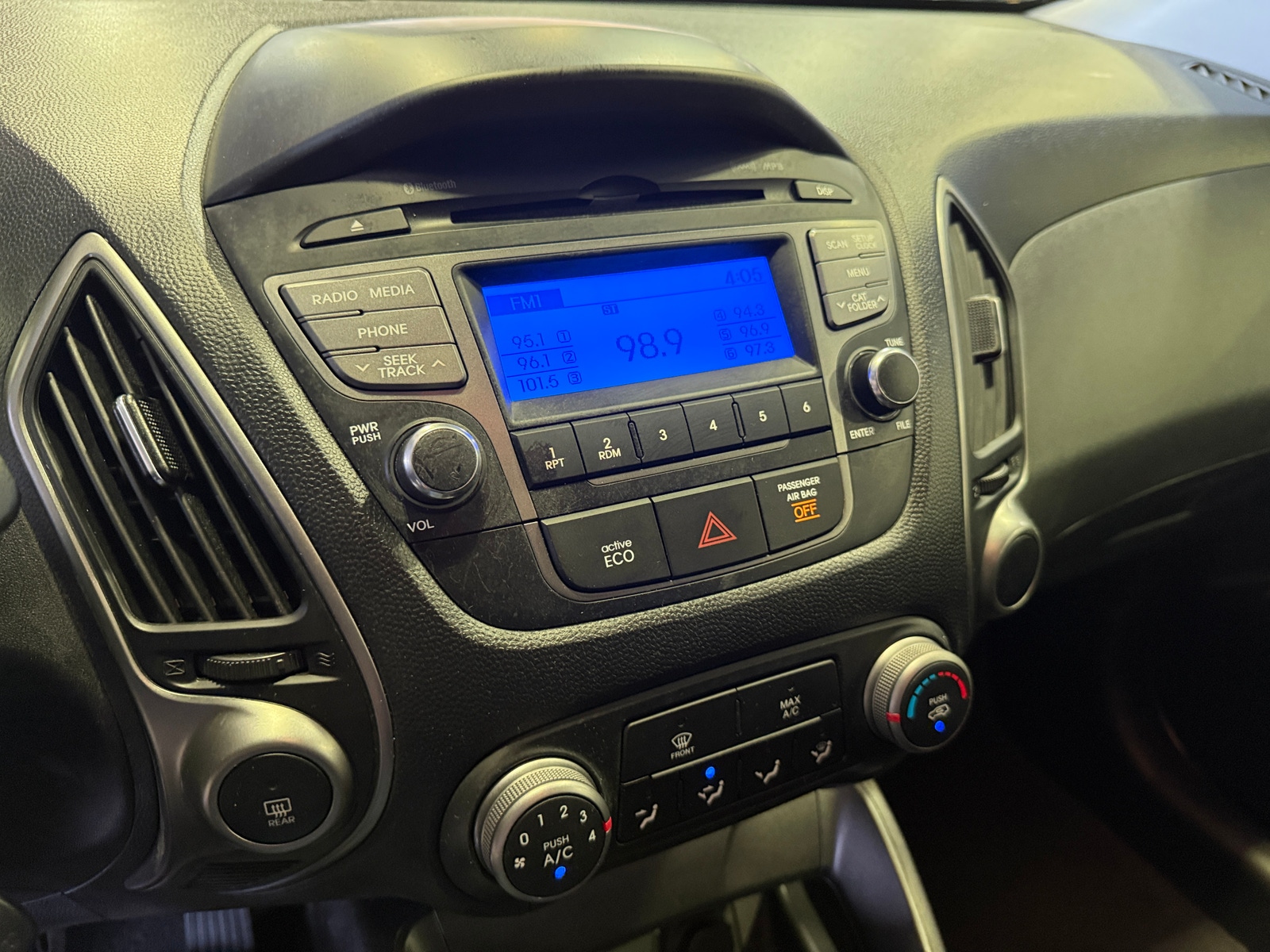 Thumbnail: 2015 Hyundai Tucson - 4