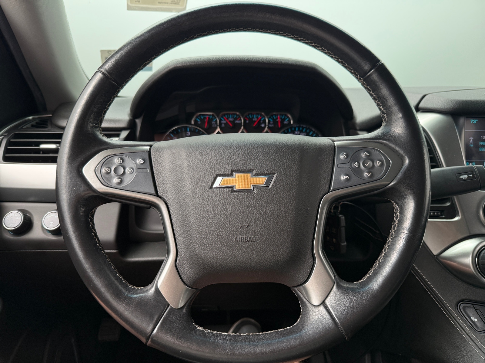 Thumbnail: 2019 Chevrolet Suburban - 4