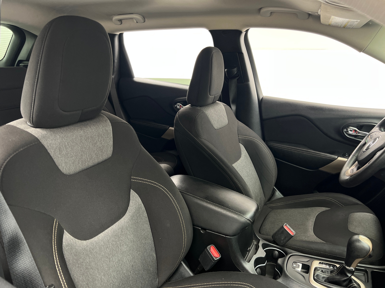 Thumbnail: 2018 Jeep Cherokee - 2