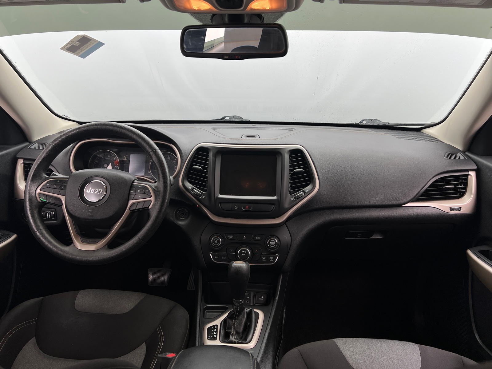 Thumbnail: 2018 Jeep Cherokee - 3