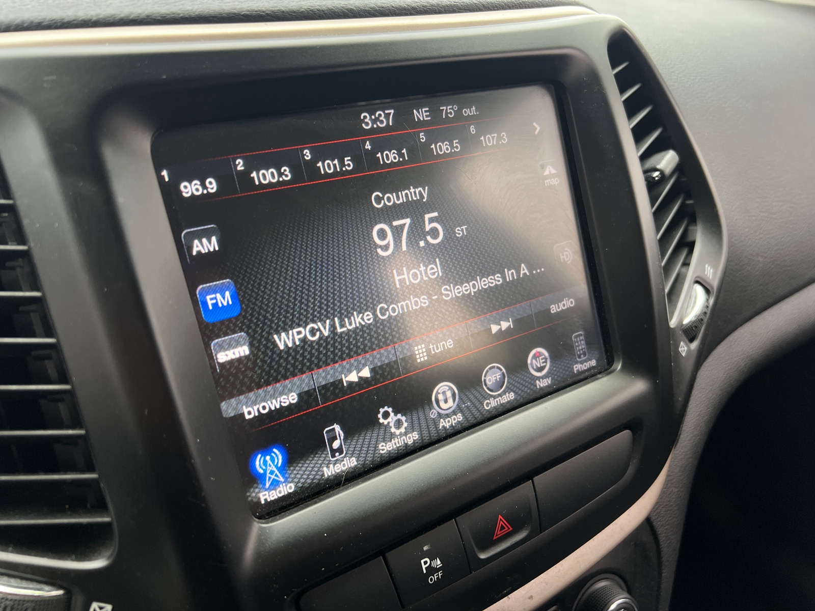 Thumbnail: 2018 Jeep Cherokee - 4