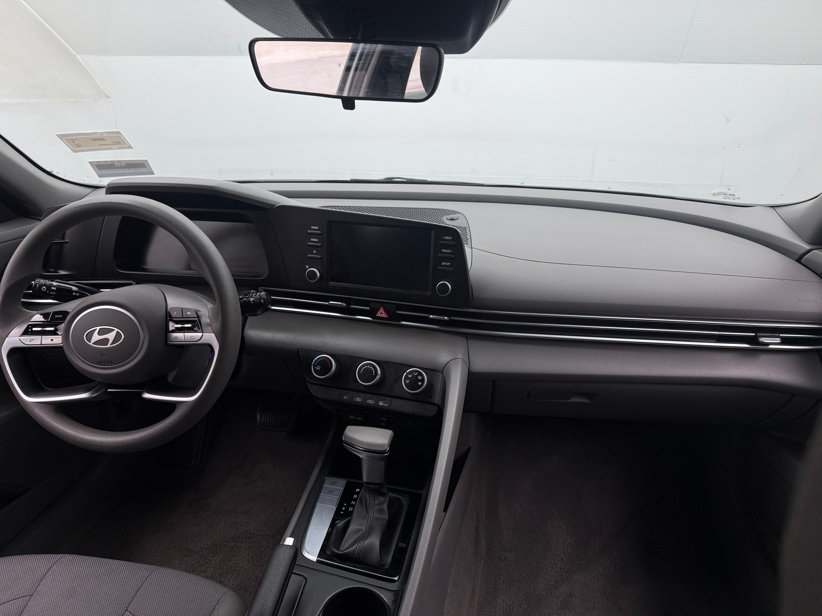 Thumbnail: 2025 Hyundai Elantra - 3