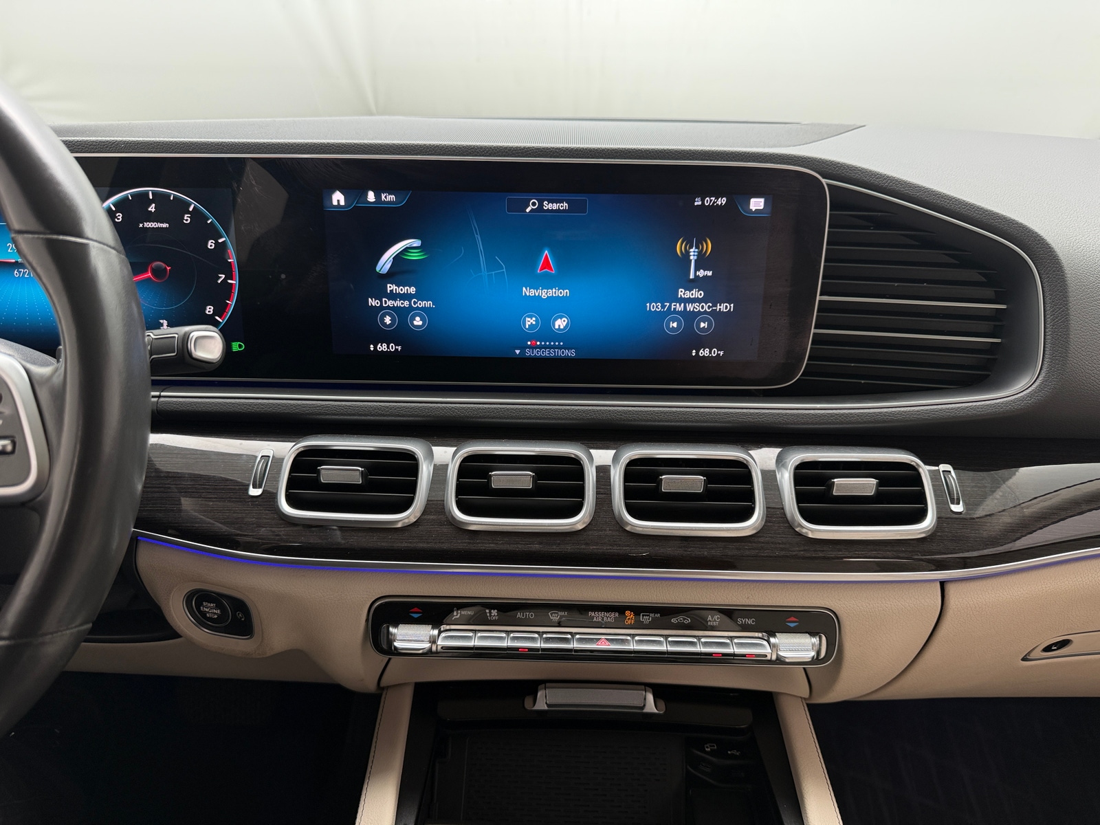 Thumbnail: 2020 Mercedes-Benz GLE - 3