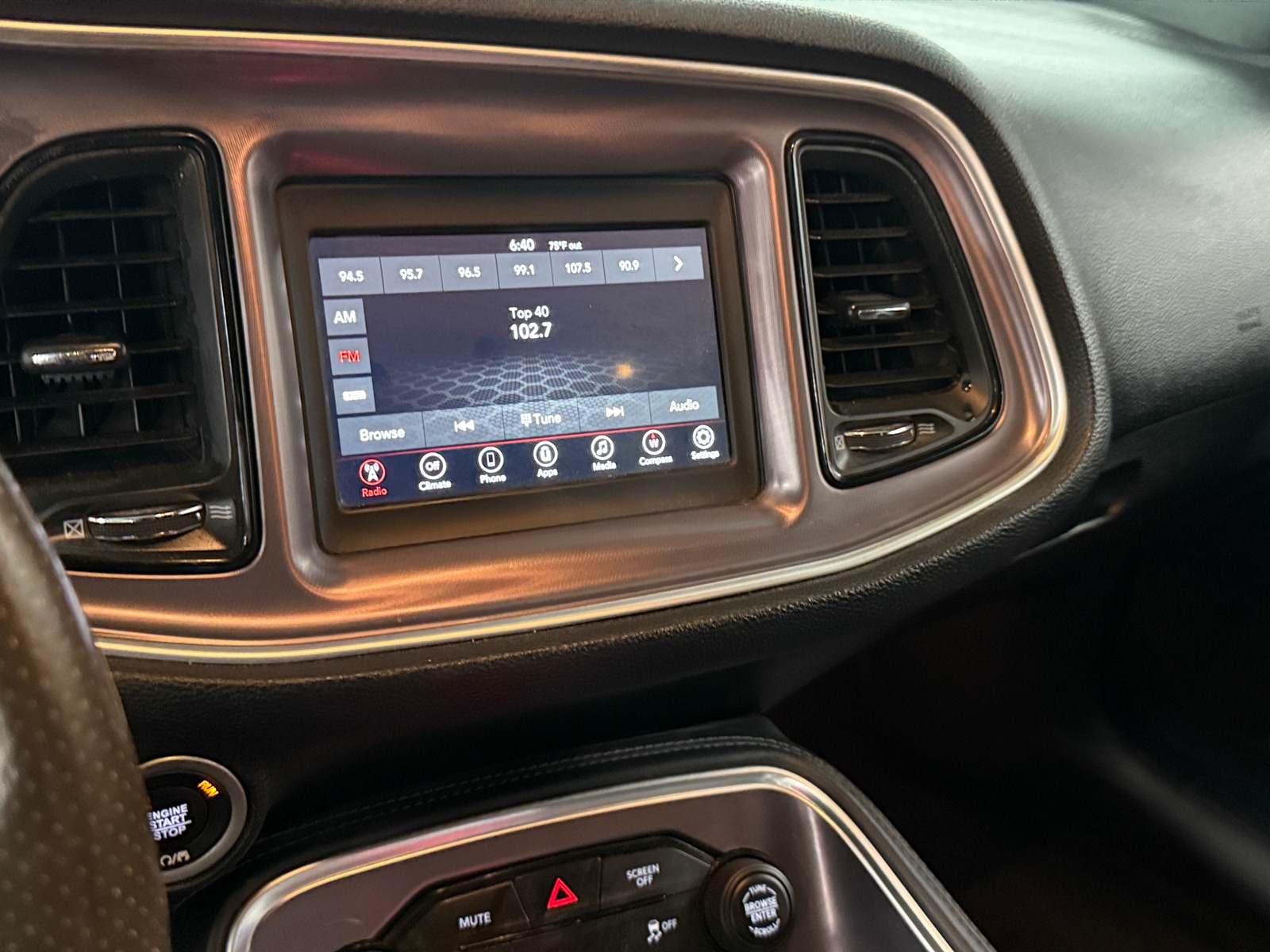 Thumbnail: 2019 Dodge Challenger - 3