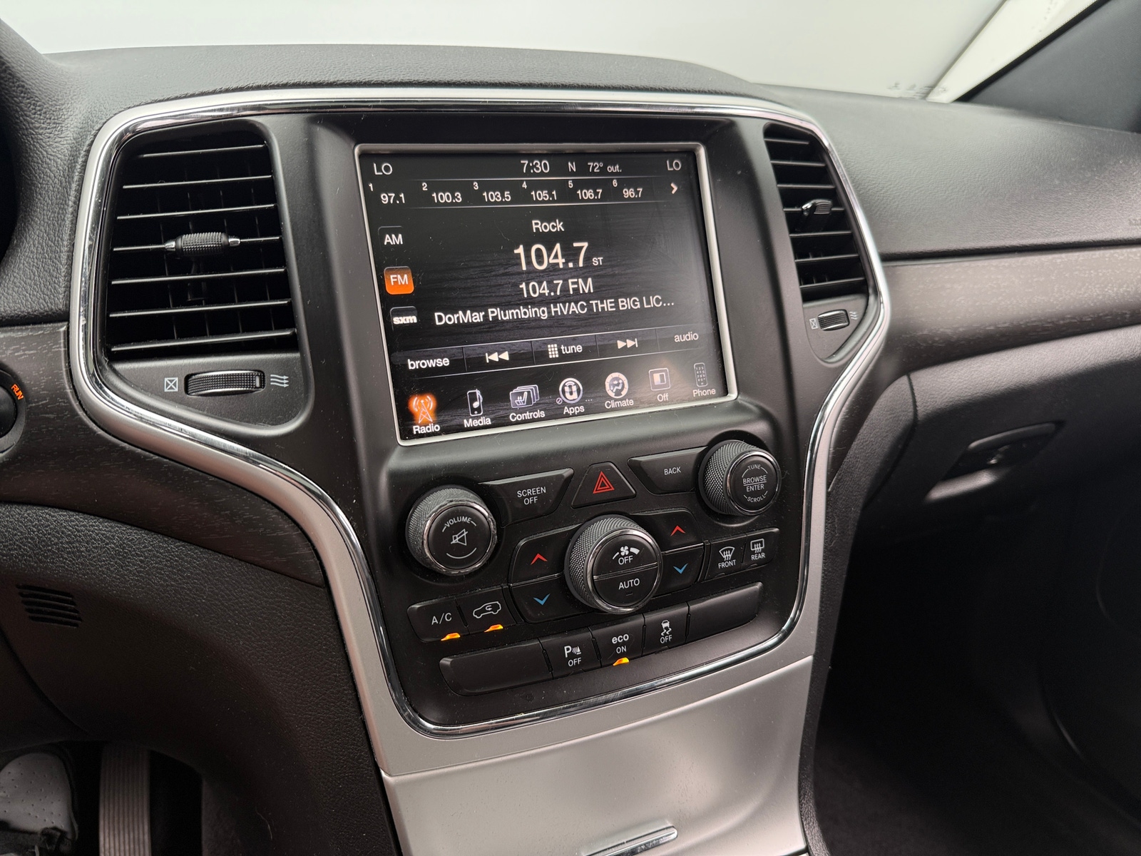 Thumbnail: 2015 Jeep Grand Cherokee - 3