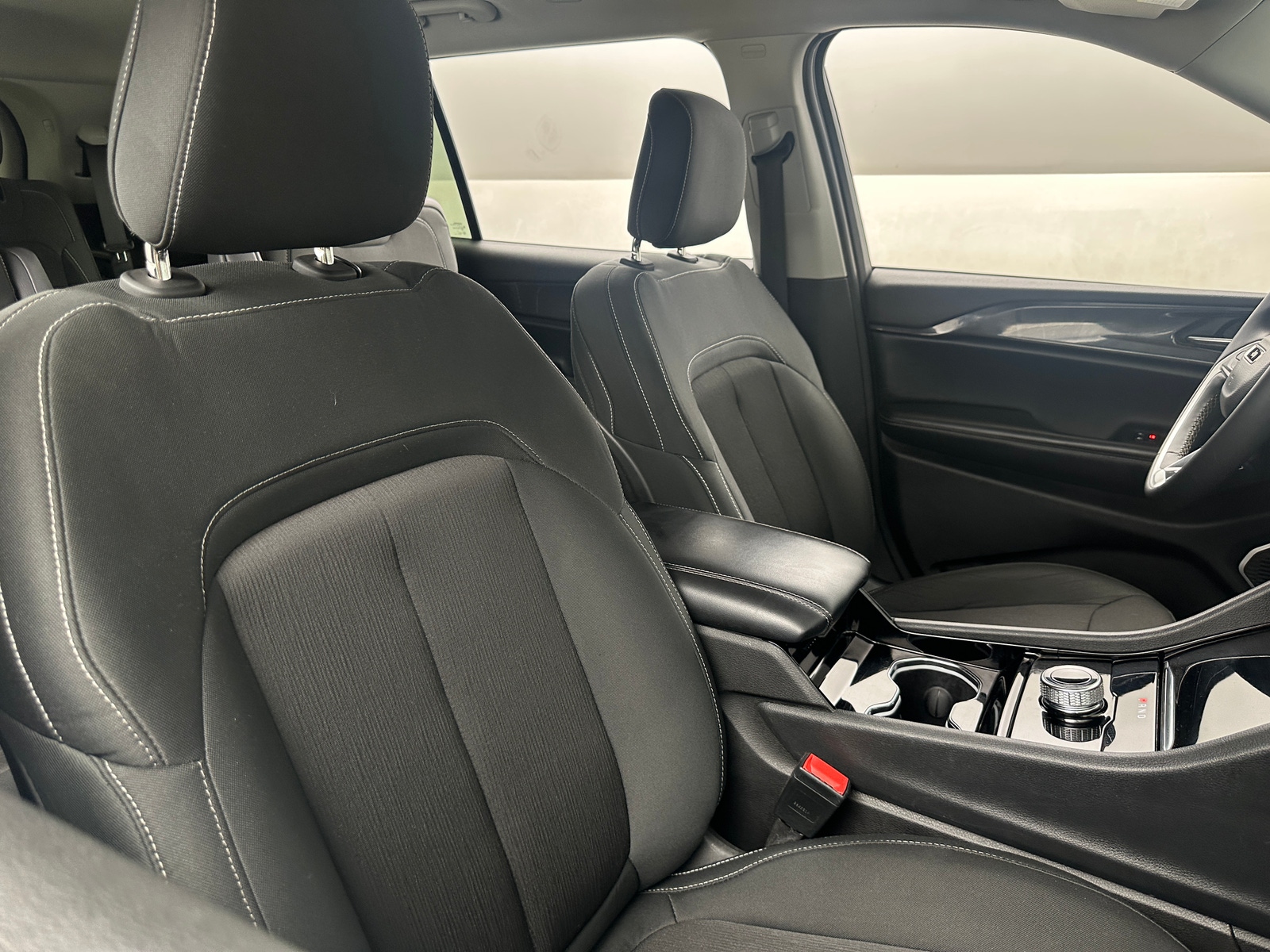Thumbnail: 2022 Jeep Grand Cherokee L - 2