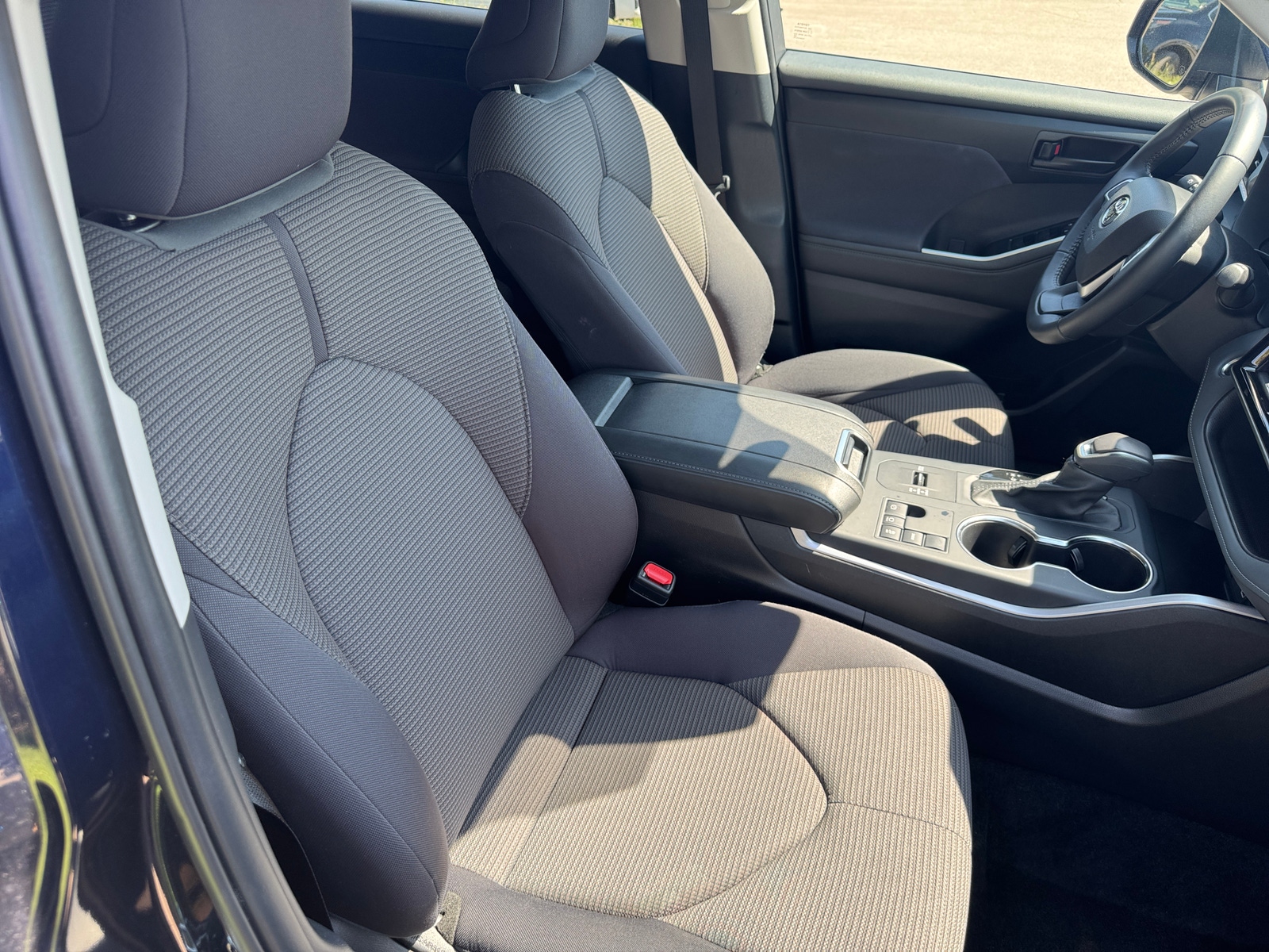 Thumbnail: 2025 Toyota Highlander - 2