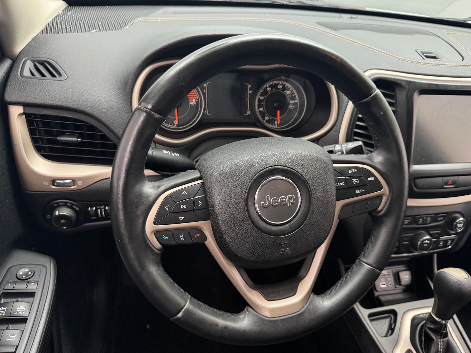 Thumbnail: 2016 Jeep Cherokee - 5