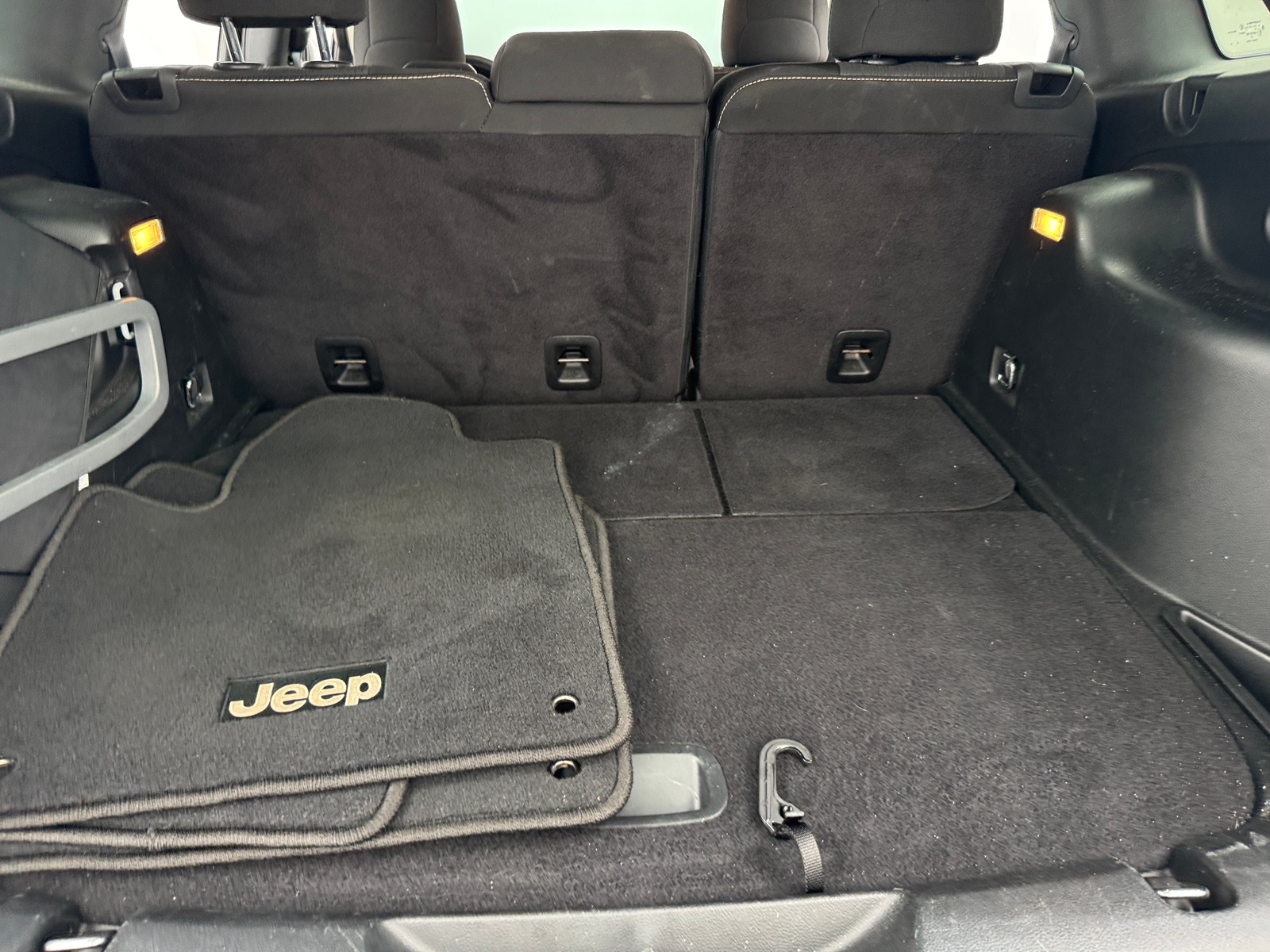 Thumbnail: 2016 Jeep Cherokee - 7