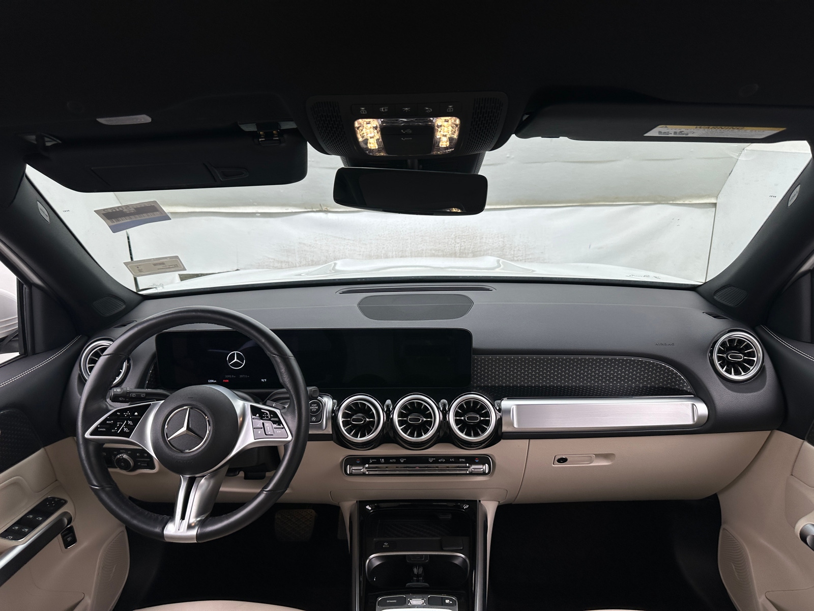 Thumbnail: 2025 Mercedes-Benz GLB - 2