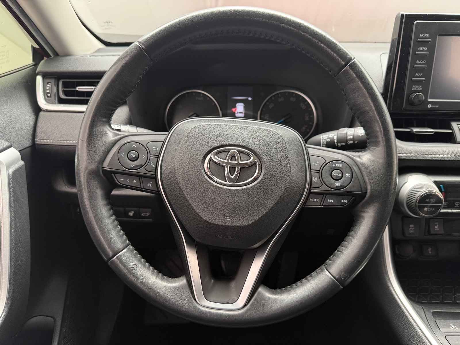Thumbnail: 2022 Toyota RAV4 - 4