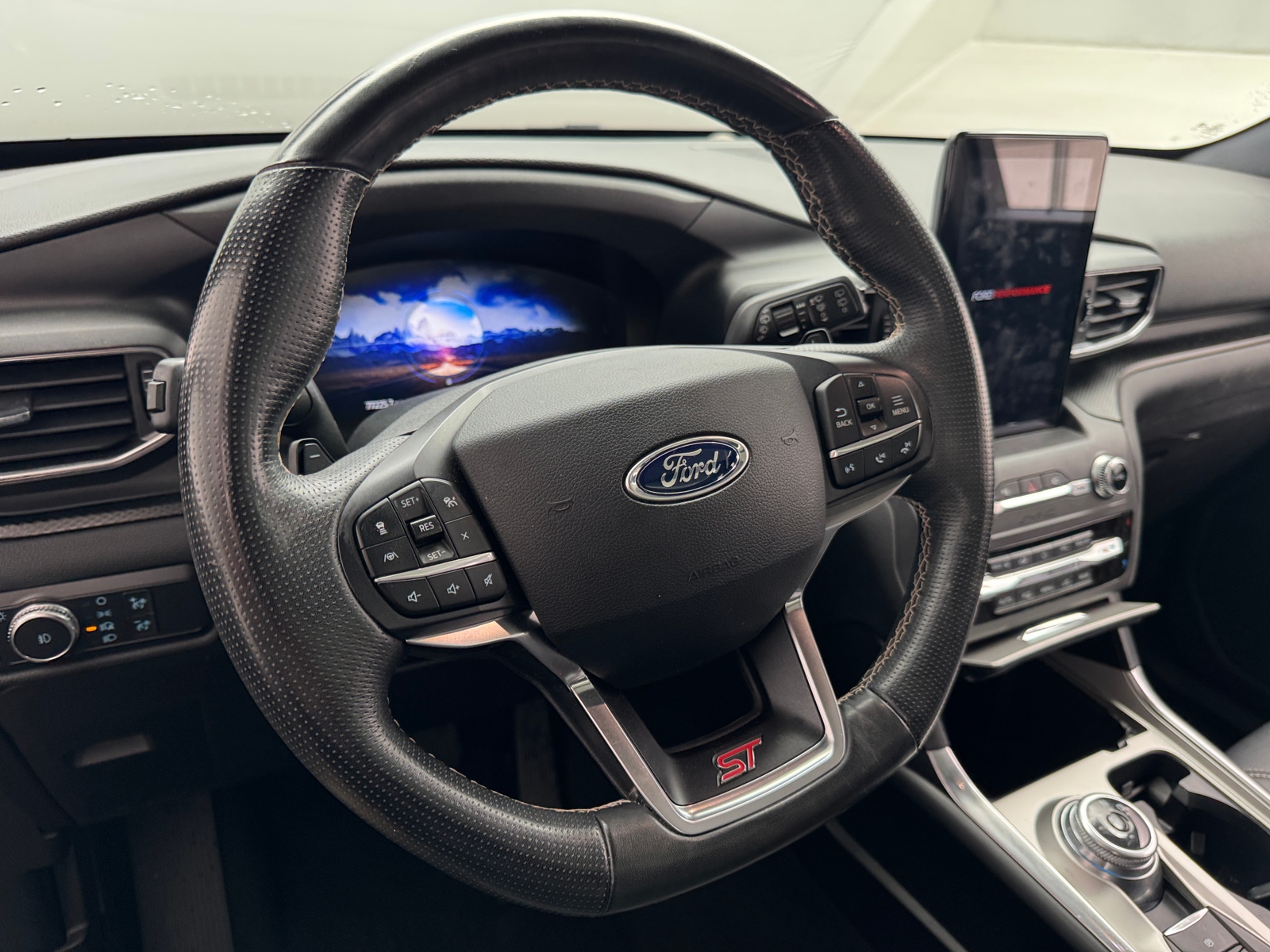 Thumbnail: 2020 Ford Explorer - 4