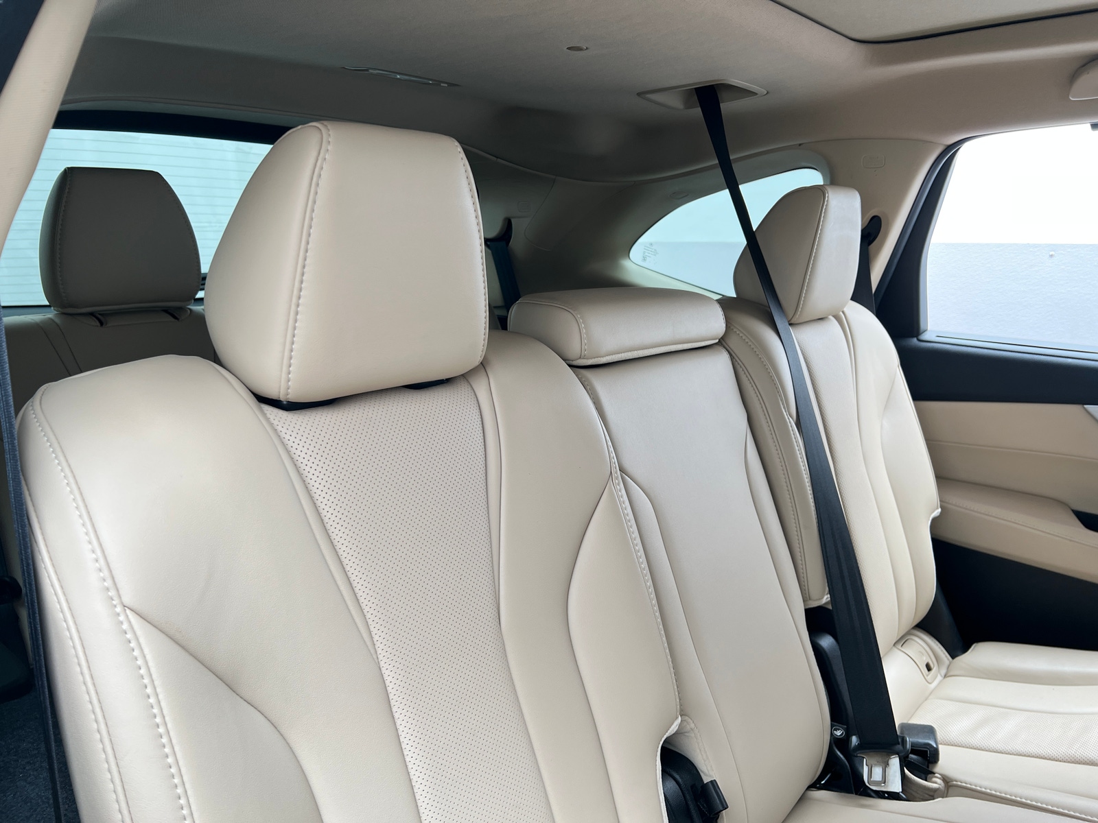 Thumbnail: 2022 Acura MDX - 5