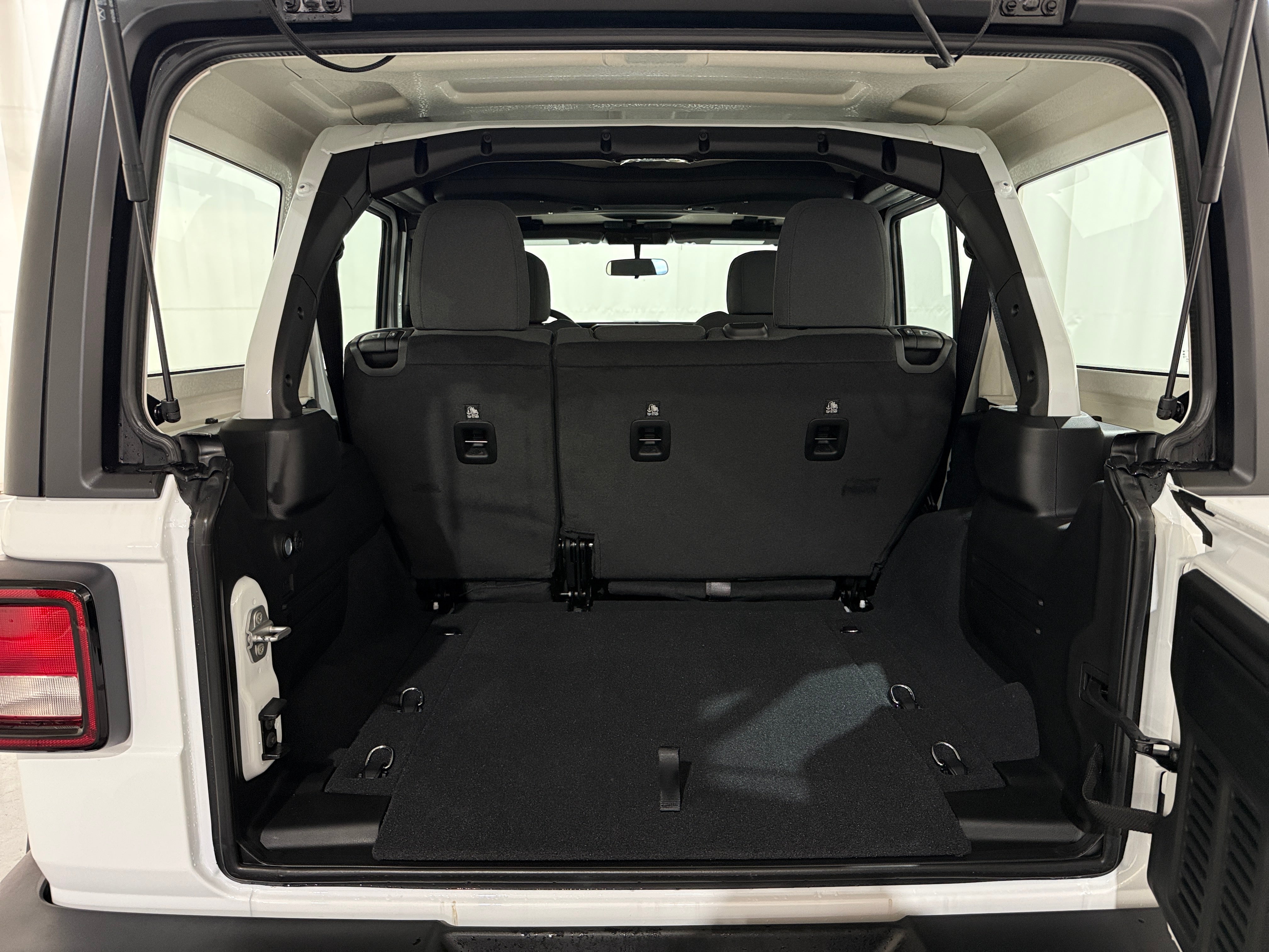2026 Jeep Wrangler Sport's photo