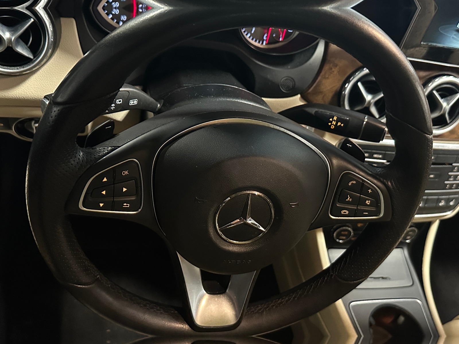 Thumbnail: 2017 Mercedes-Benz GLA - 4