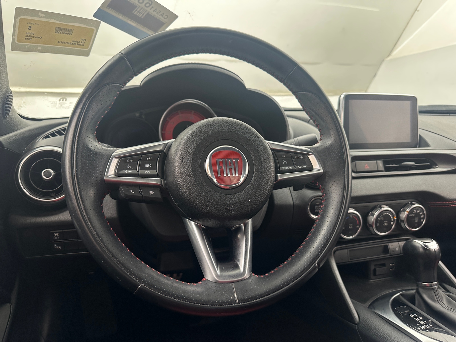 Thumbnail: 2018 Fiat 124 Spider - 4