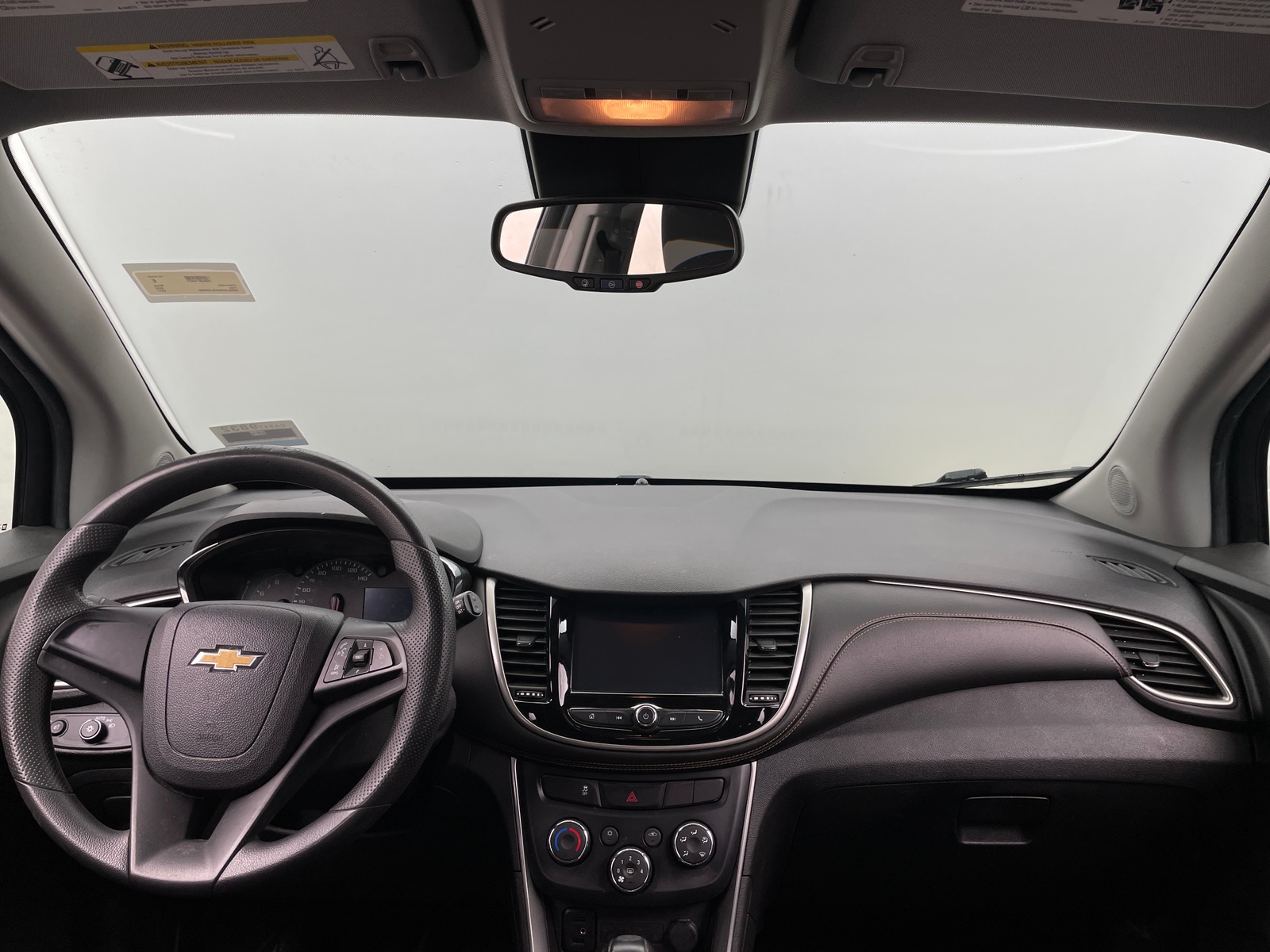 Thumbnail: 2017 Chevrolet Trax - 3