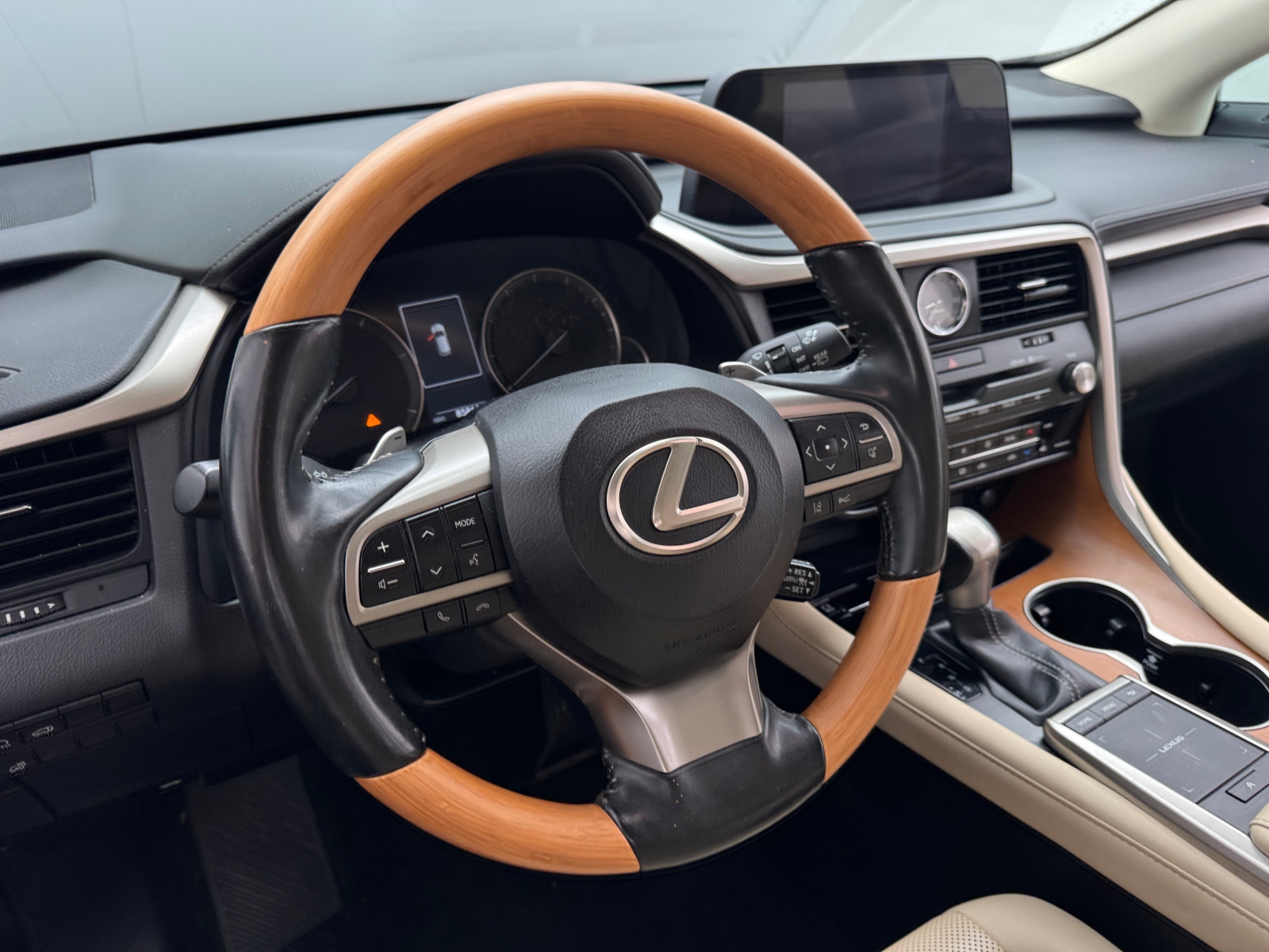 Thumbnail: 2022 Lexus RX - 4