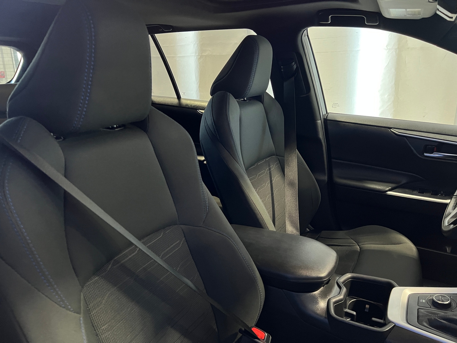 Thumbnail: 2022 Toyota RAV4 - 2