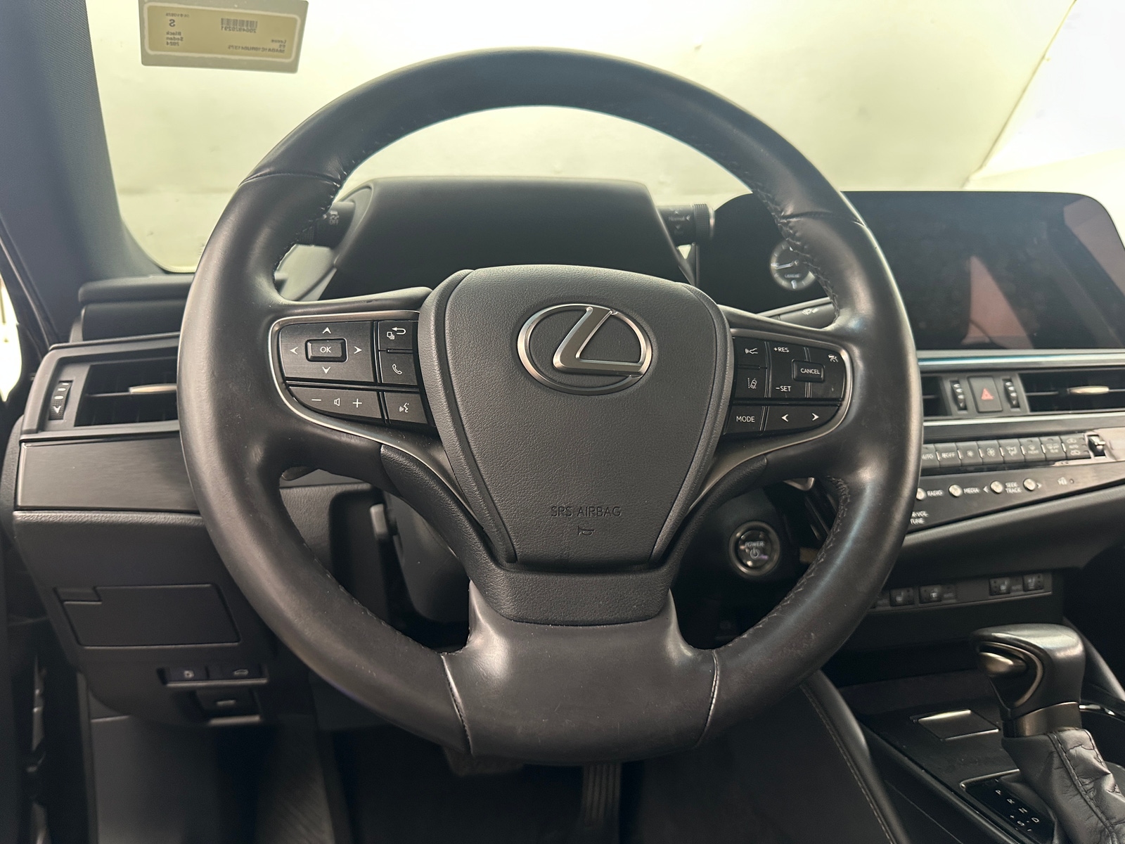 Thumbnail: 2024 Lexus ES - 4