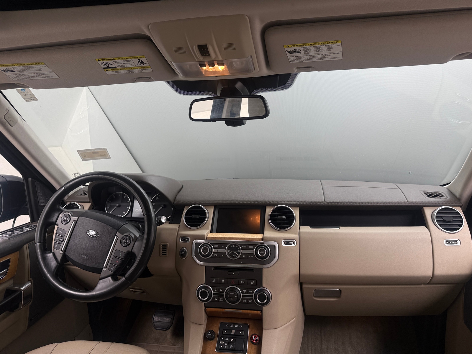 Thumbnail: 2016 Land Rover LR4 - 2