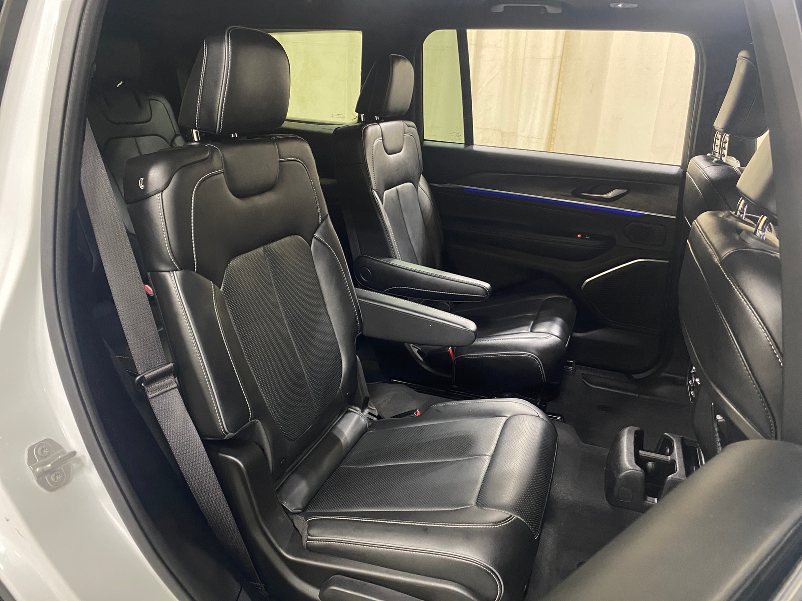 Thumbnail: 2023 Jeep Grand Cherokee L - 5