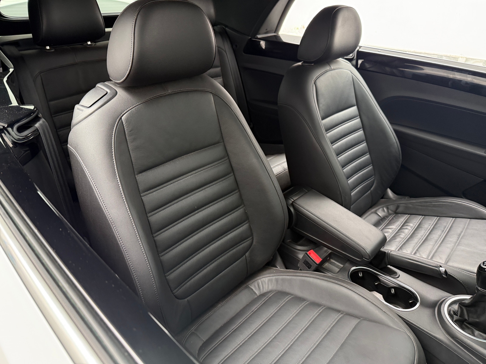 Thumbnail: 2014 Volkswagen Beetle - 2