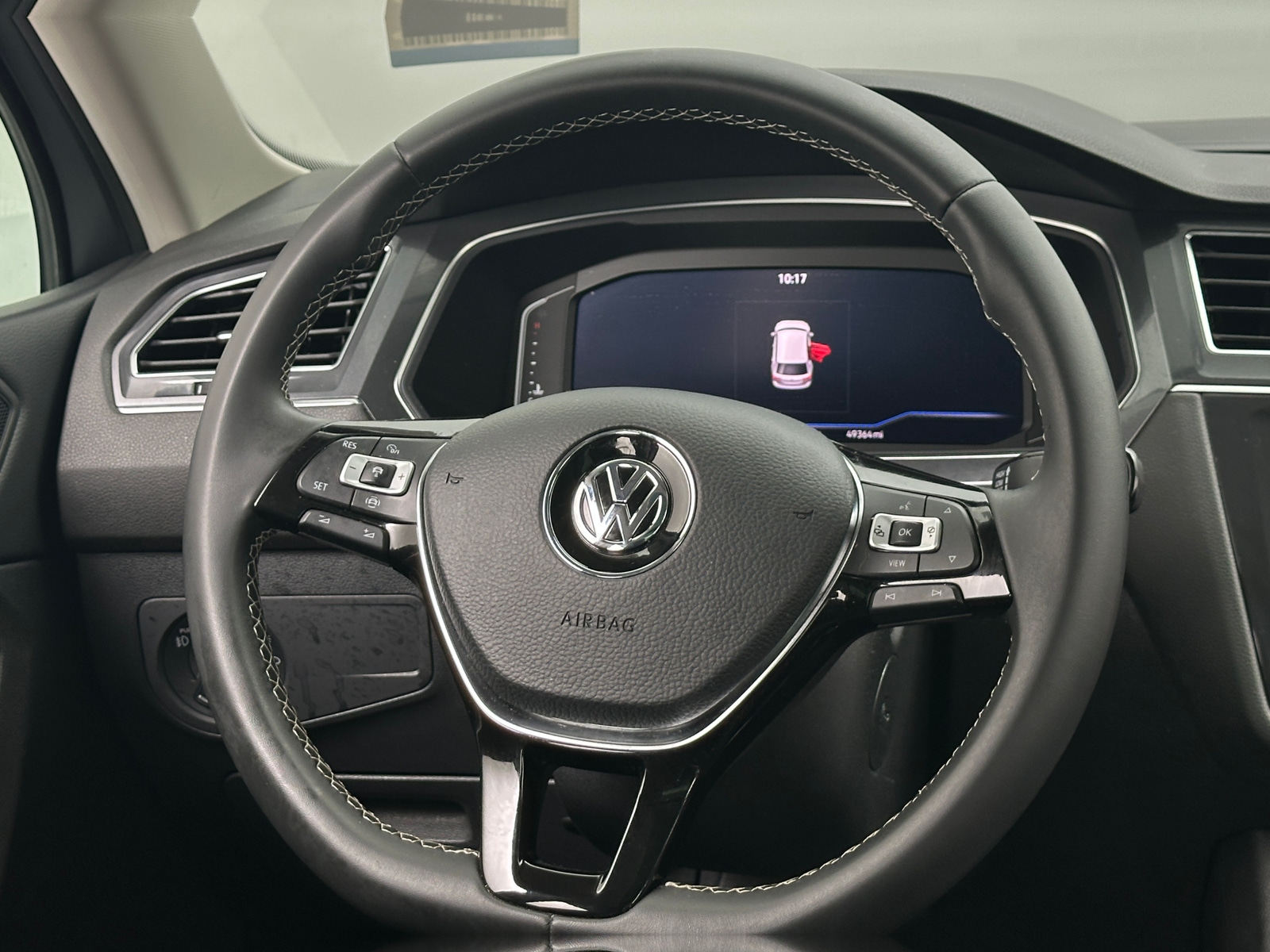 Thumbnail: 2021 Volkswagen Tiguan - 4