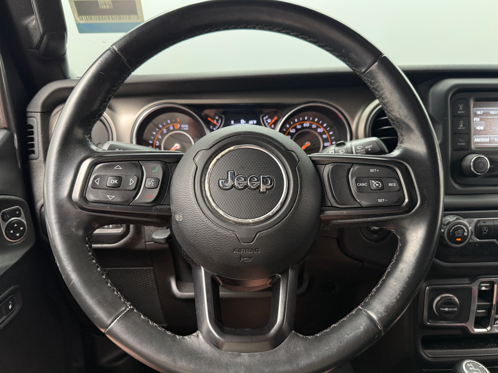 Thumbnail: 2019 Jeep Wrangler - 5