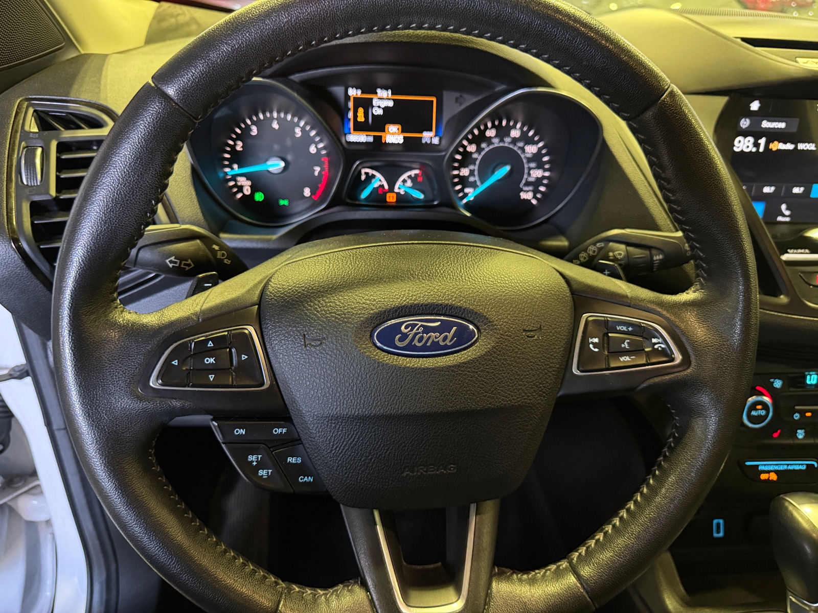 Thumbnail: 2017 Ford Escape - 4