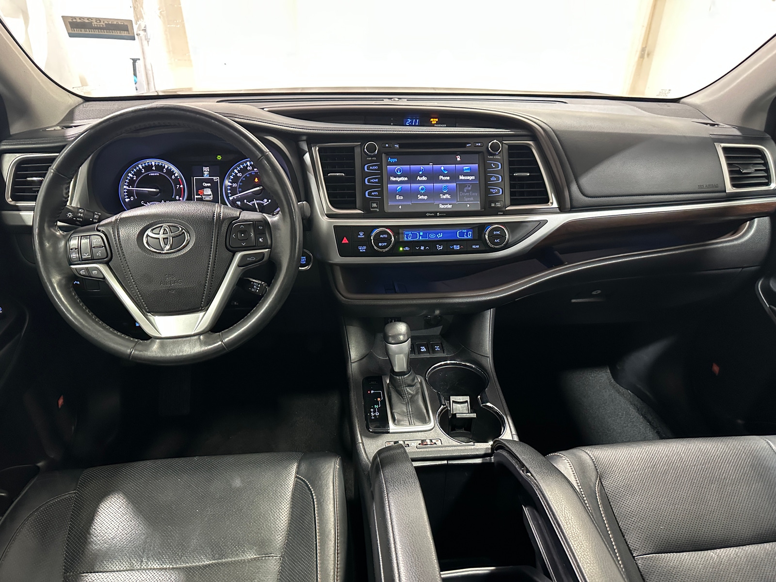 Thumbnail: 2015 Toyota Highlander - 3
