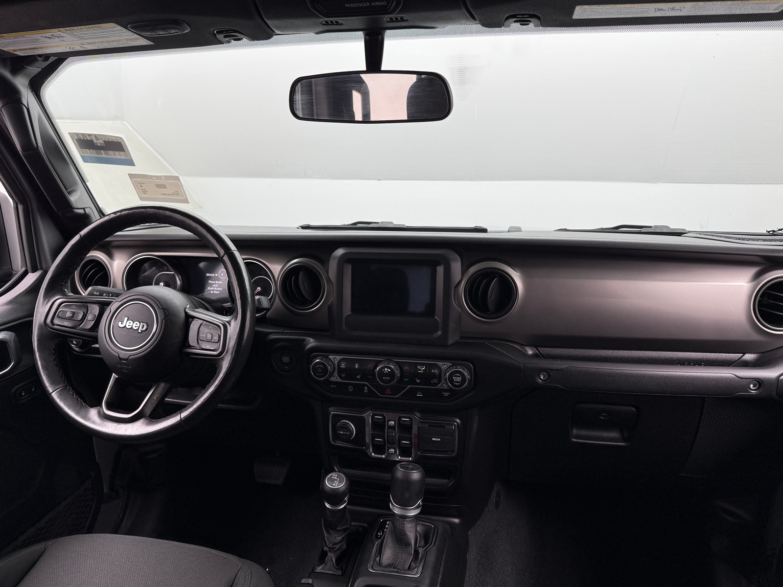 Thumbnail: 2021 Jeep Gladiator - 3