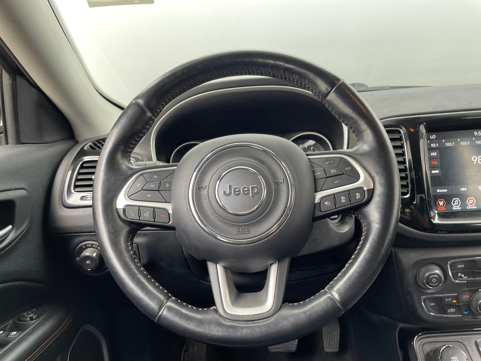 Thumbnail: 2021 Jeep Compass - 4