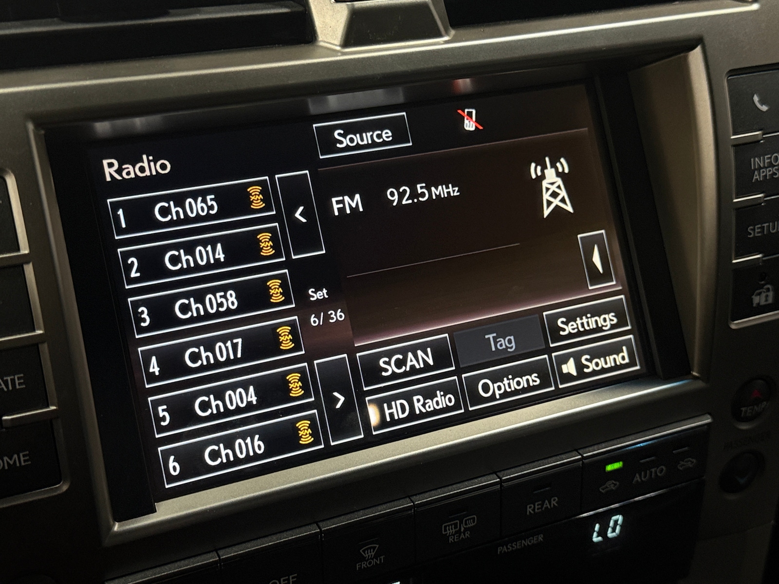 Thumbnail: 2021 Lexus GX - 3