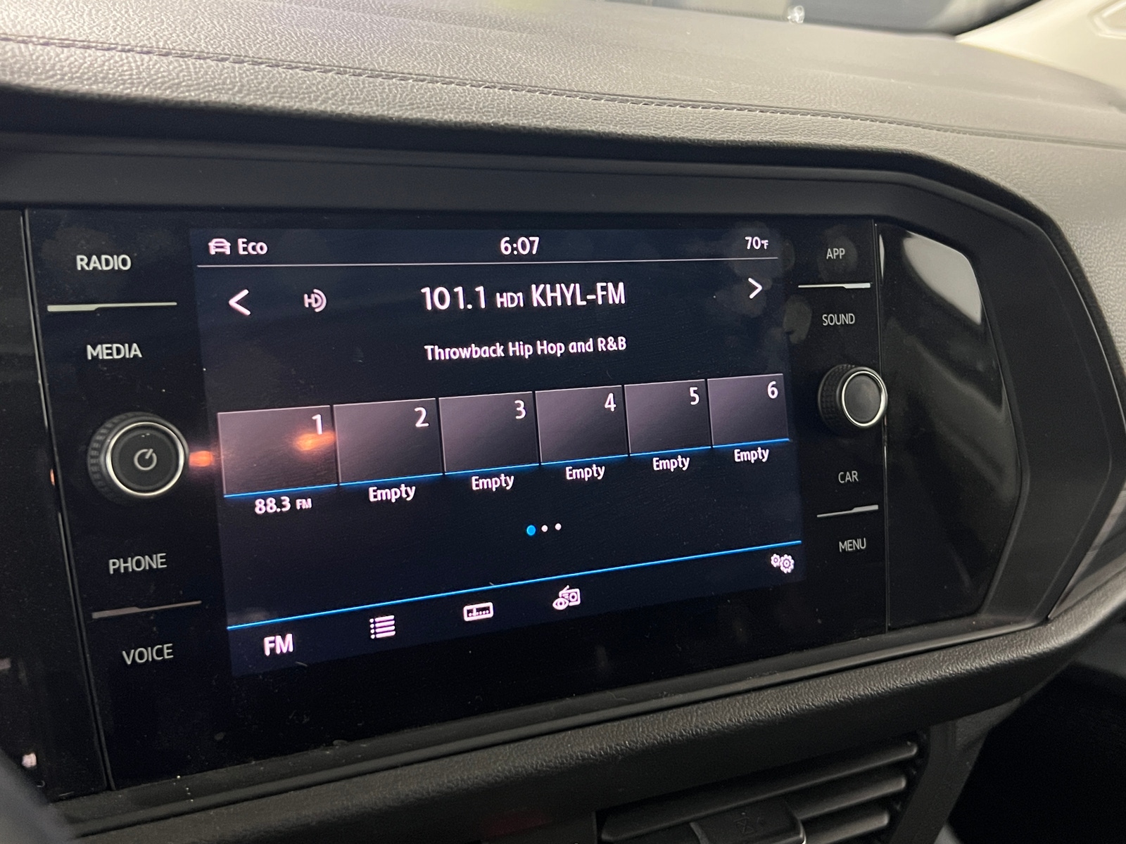 Thumbnail: 2019 Volkswagen Jetta - 3