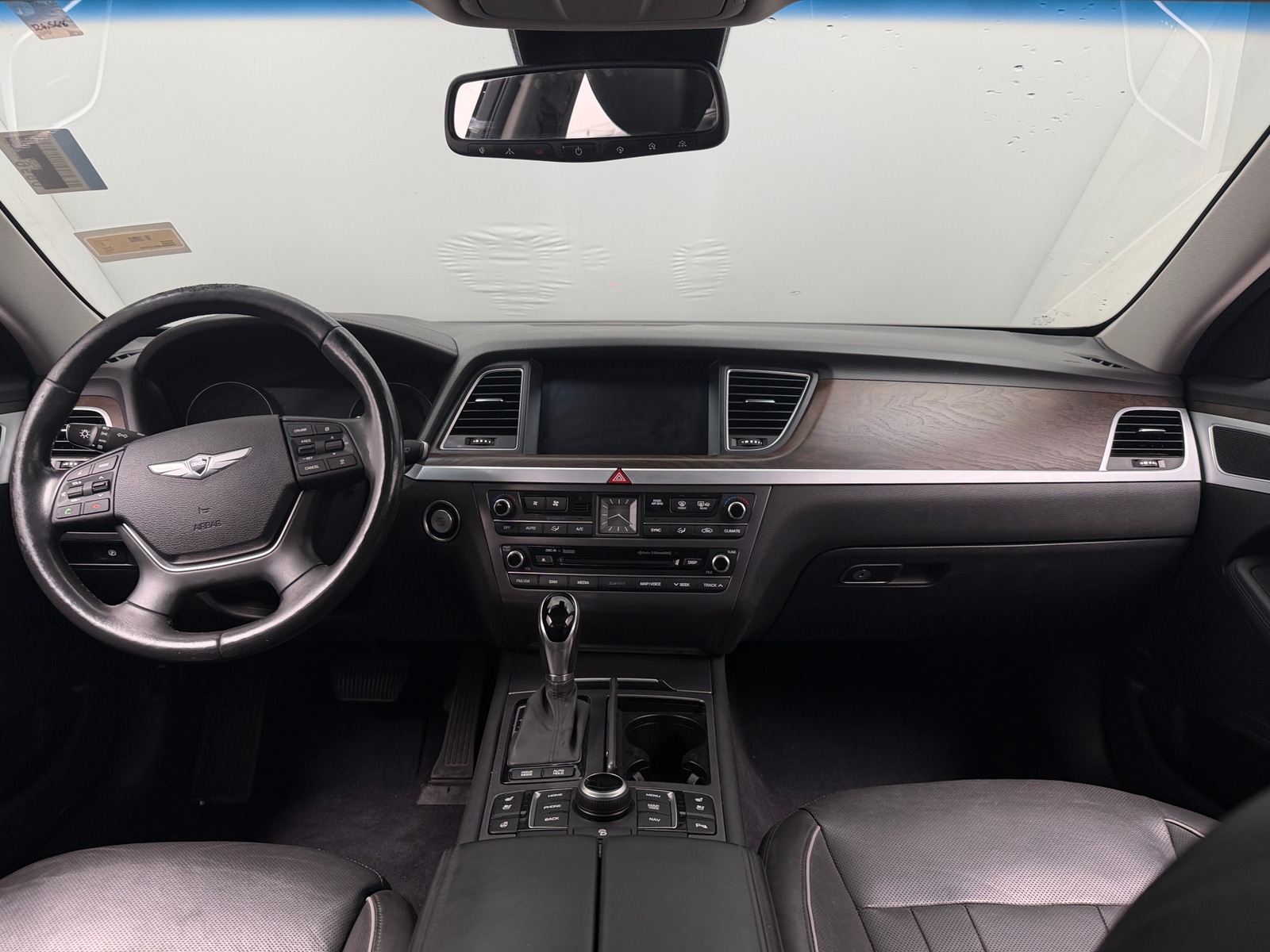 Thumbnail: 2015 Hyundai Genesis - 2