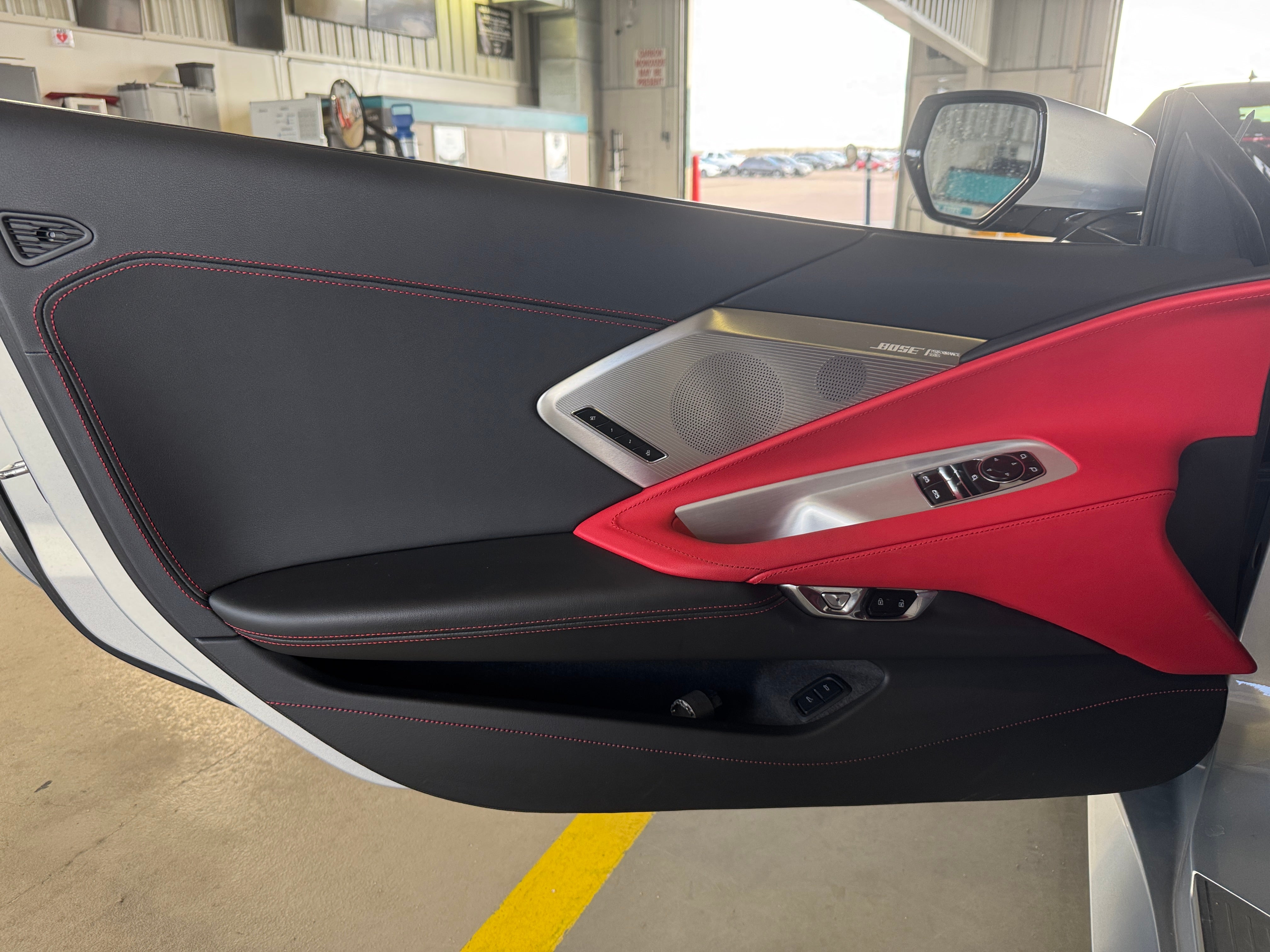 2023 Chevrolet Corvette 2LT - Photo 4