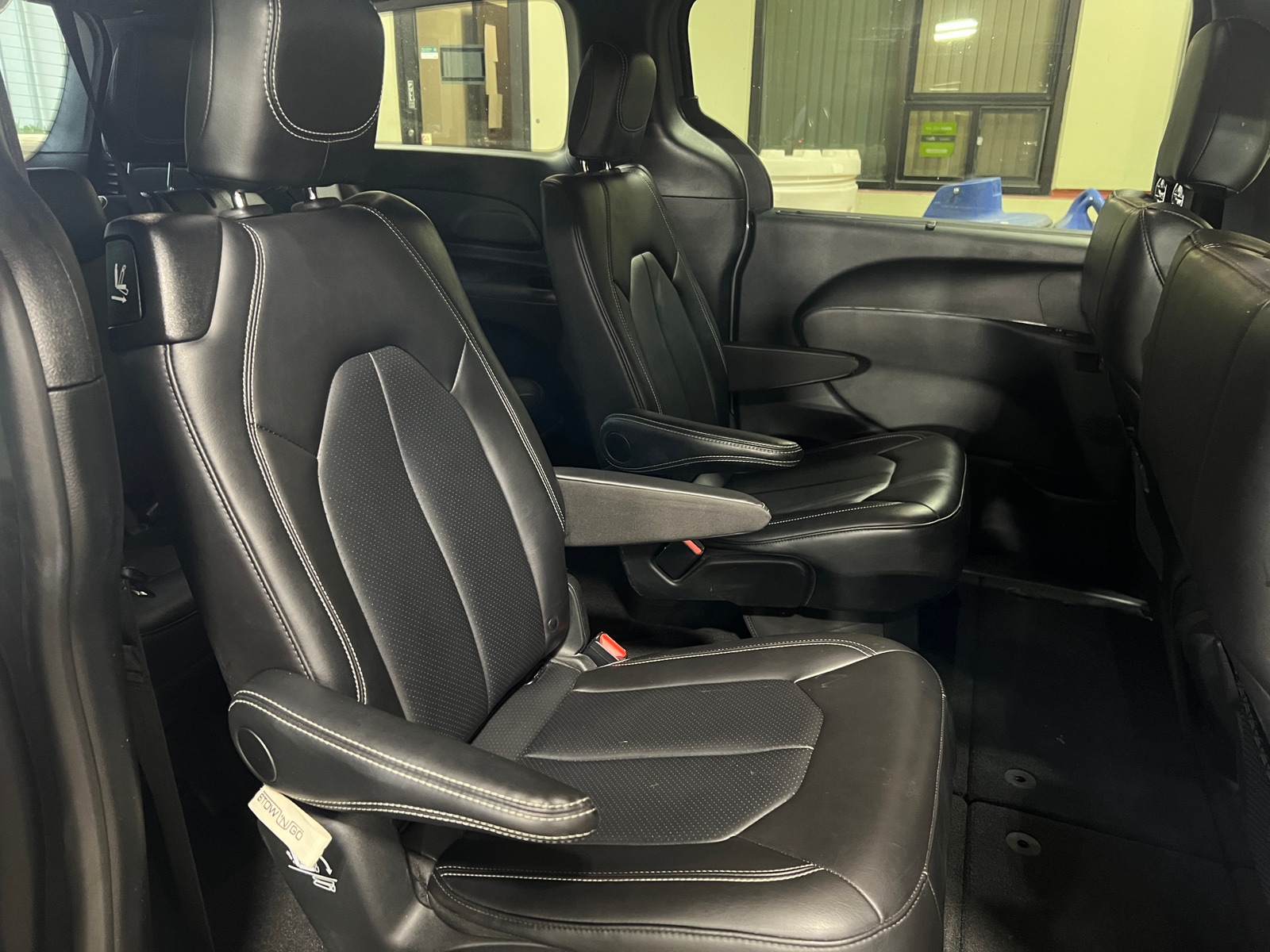 Thumbnail: 2025 Chrysler Pacifica - 5