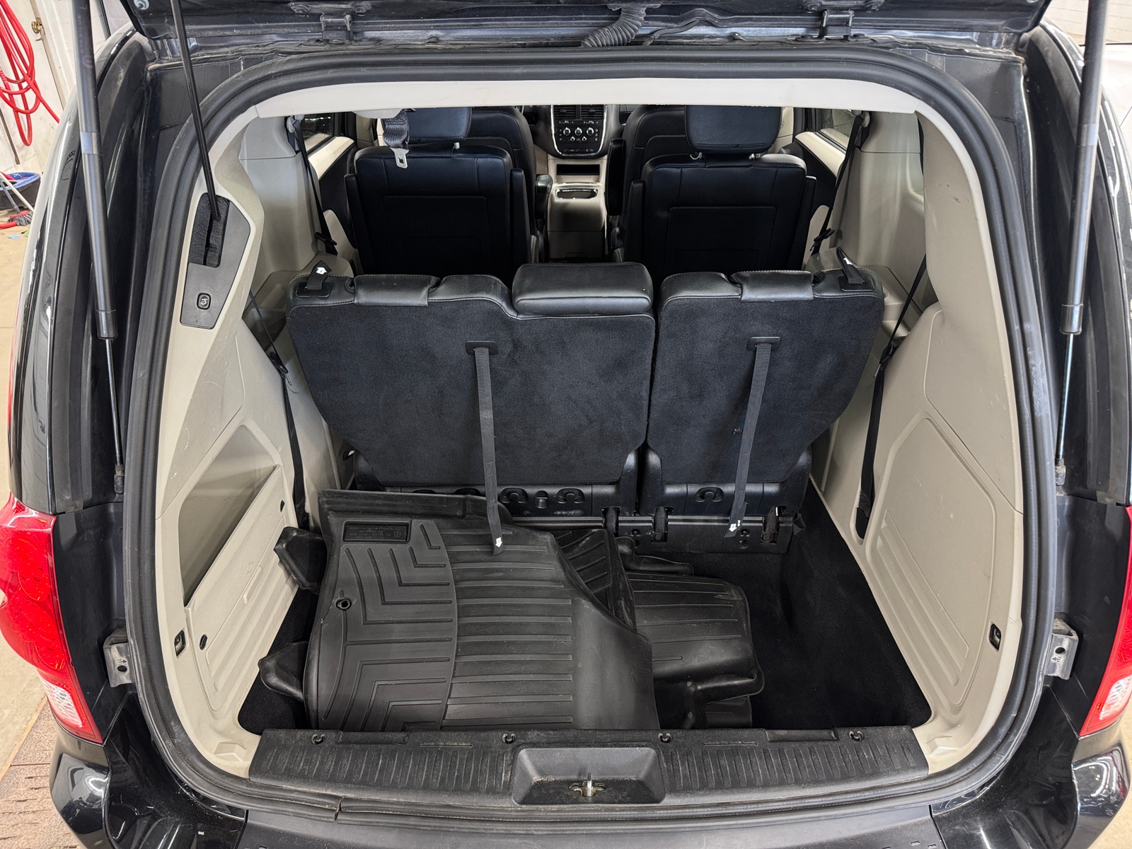 Thumbnail: 2019 Dodge Grand Caravan - 6