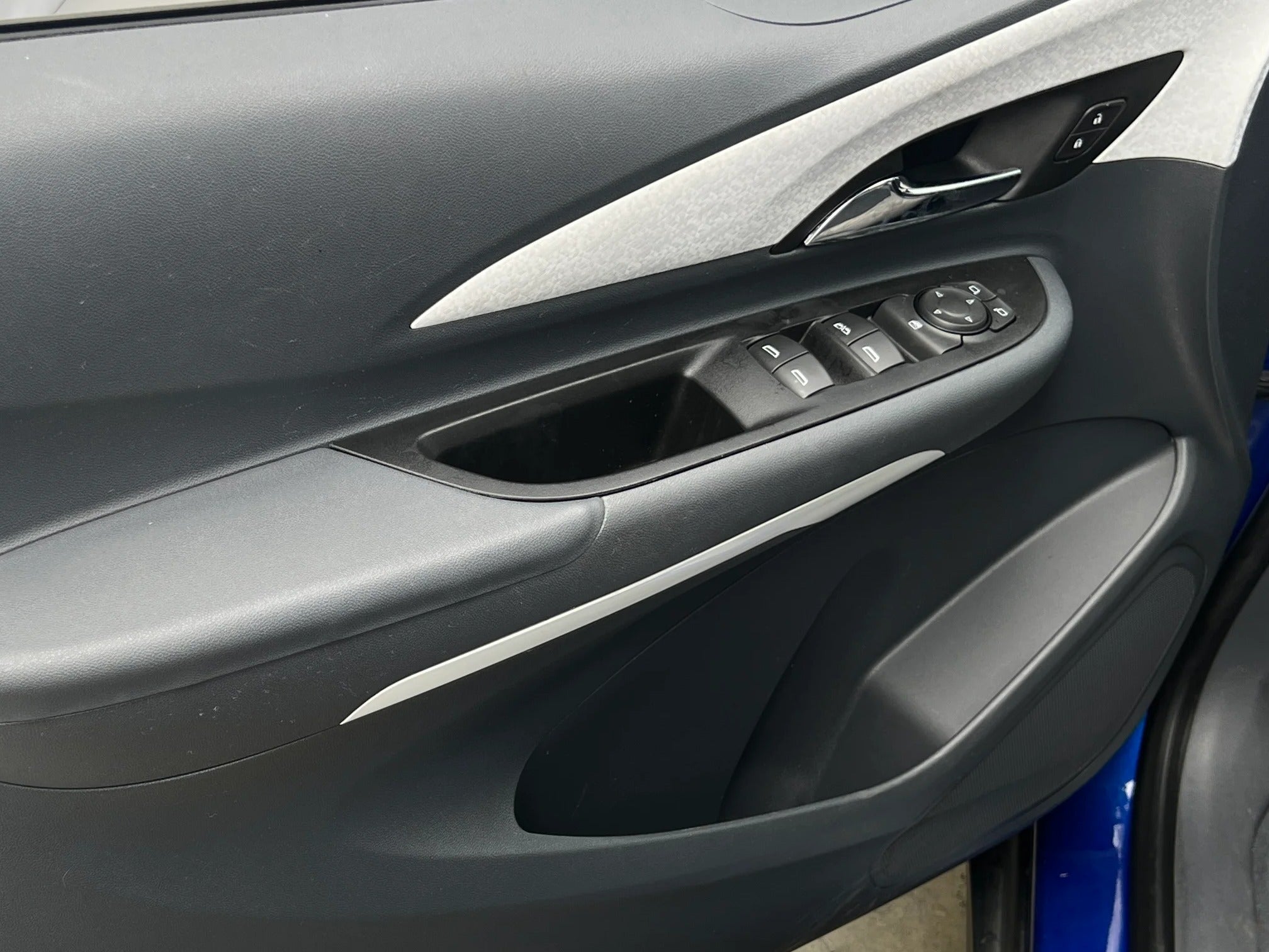 Used 2019 Chevrolet Bolt EV LT with VIN 1G1FY6S00K4126060 for sale in Oak Creek, WI