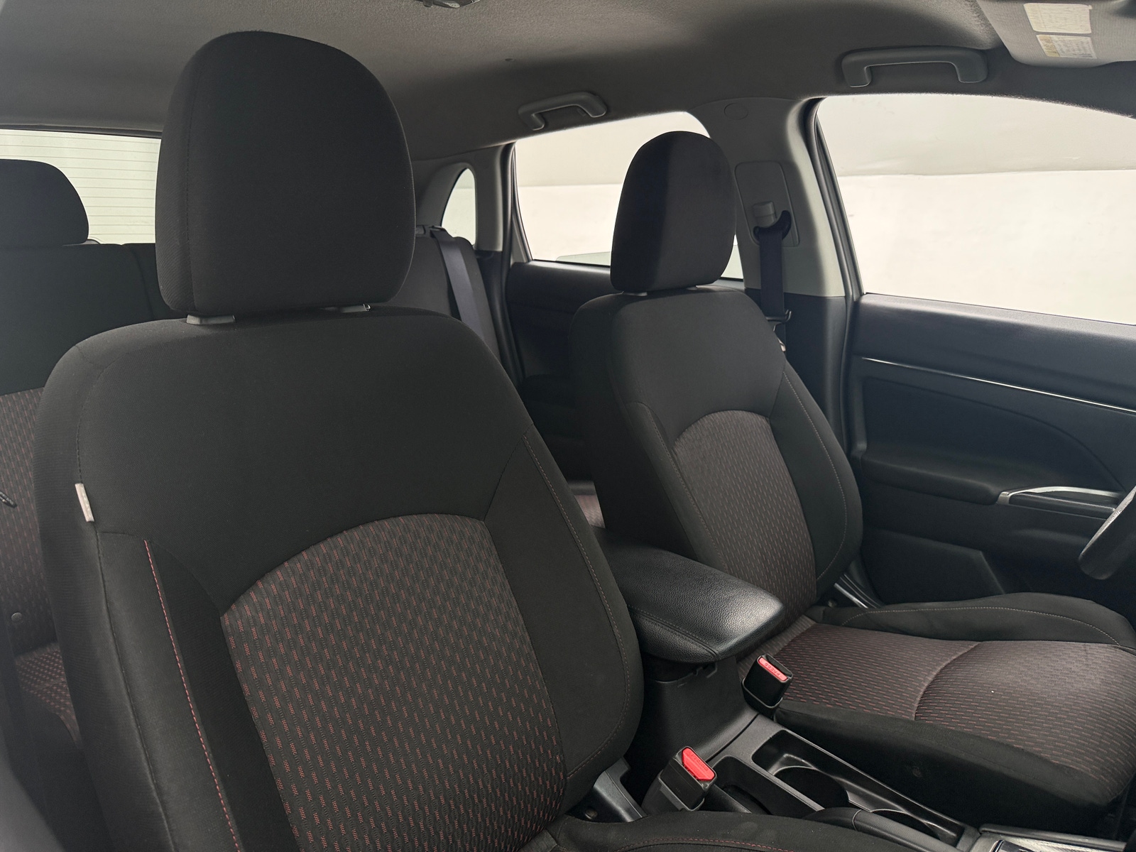 Thumbnail: 2019 Mitsubishi Outlander Sport - 2