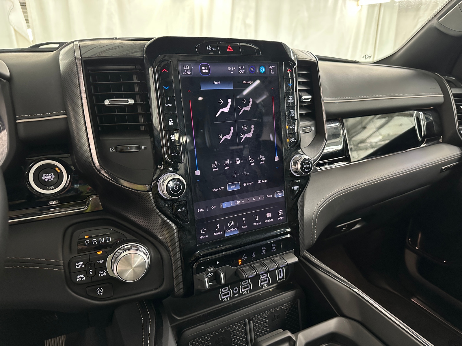 Thumbnail: 2026 RAM 1500 - 3