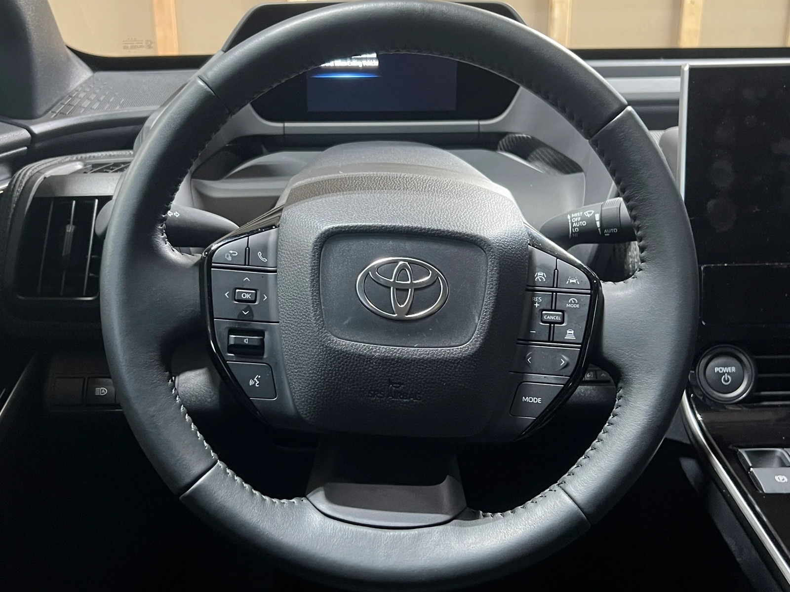 Thumbnail: 2024 Toyota bZ4X - 4