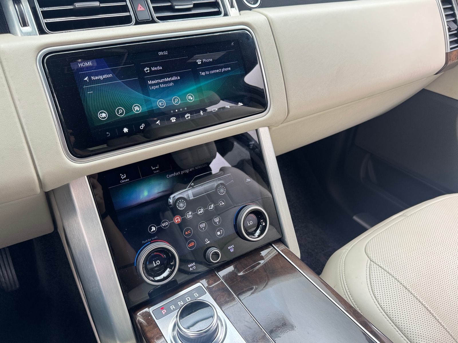 Thumbnail: 2020 Land Rover Range Rover - 3