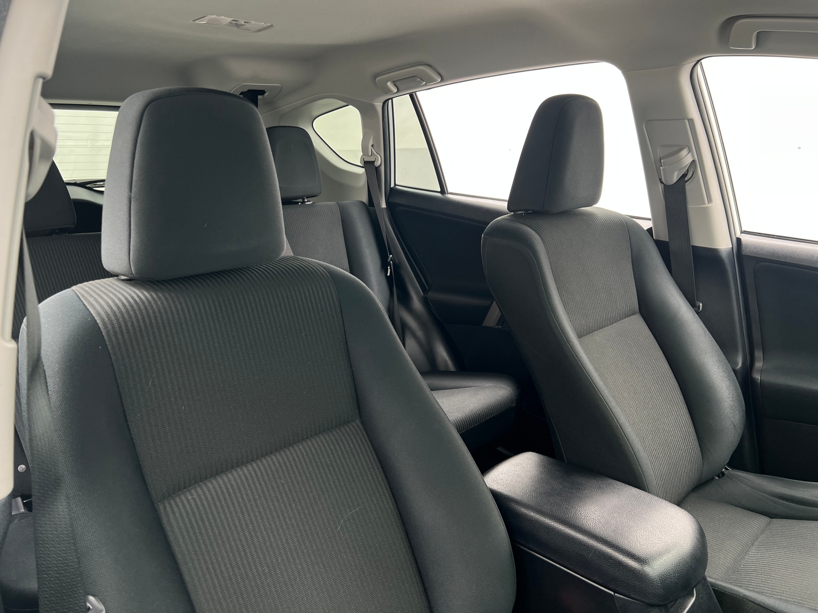 Thumbnail: 2018 Toyota RAV4 - 2