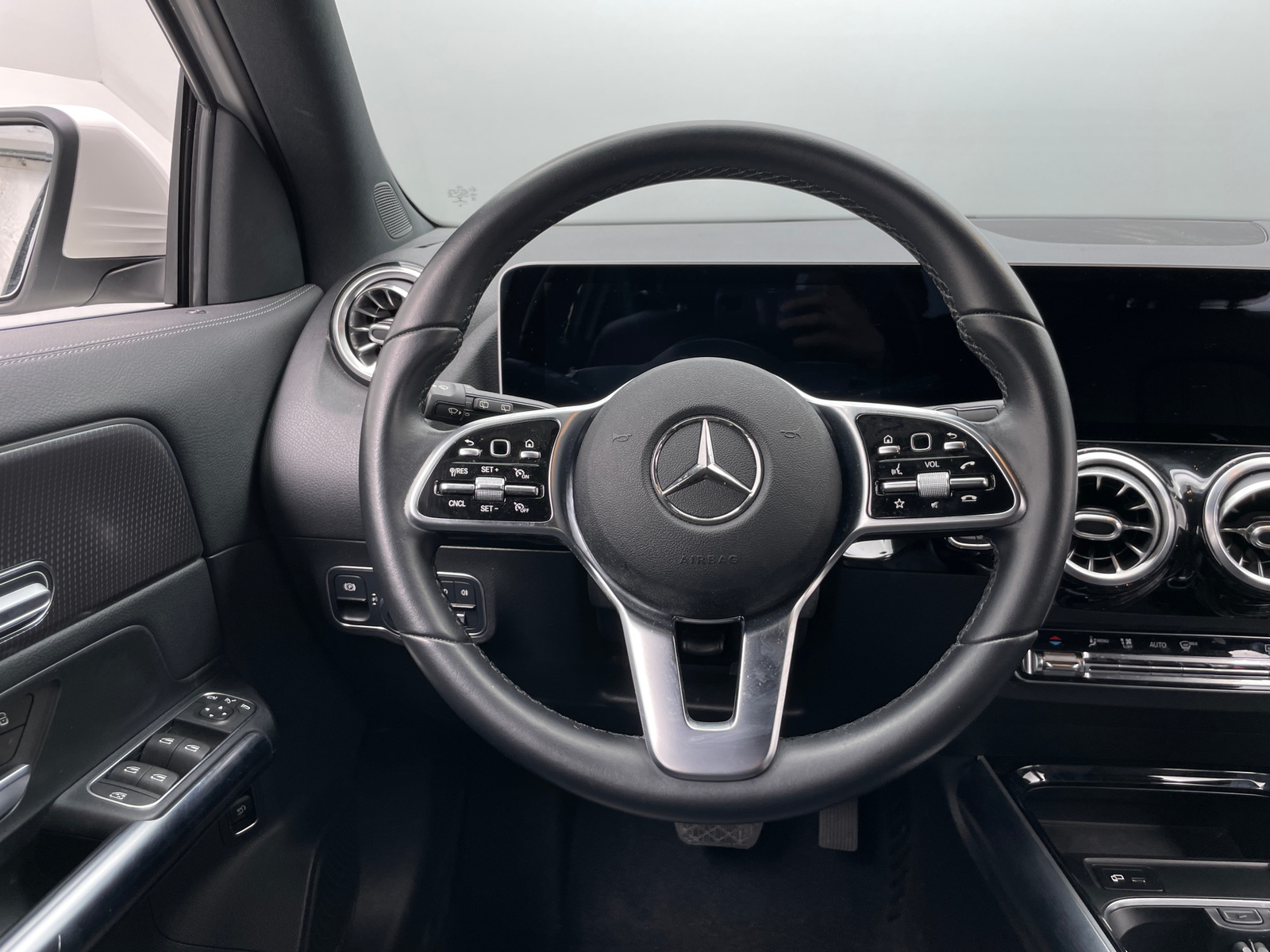 Thumbnail: 2021 Mercedes-Benz GLA - 4