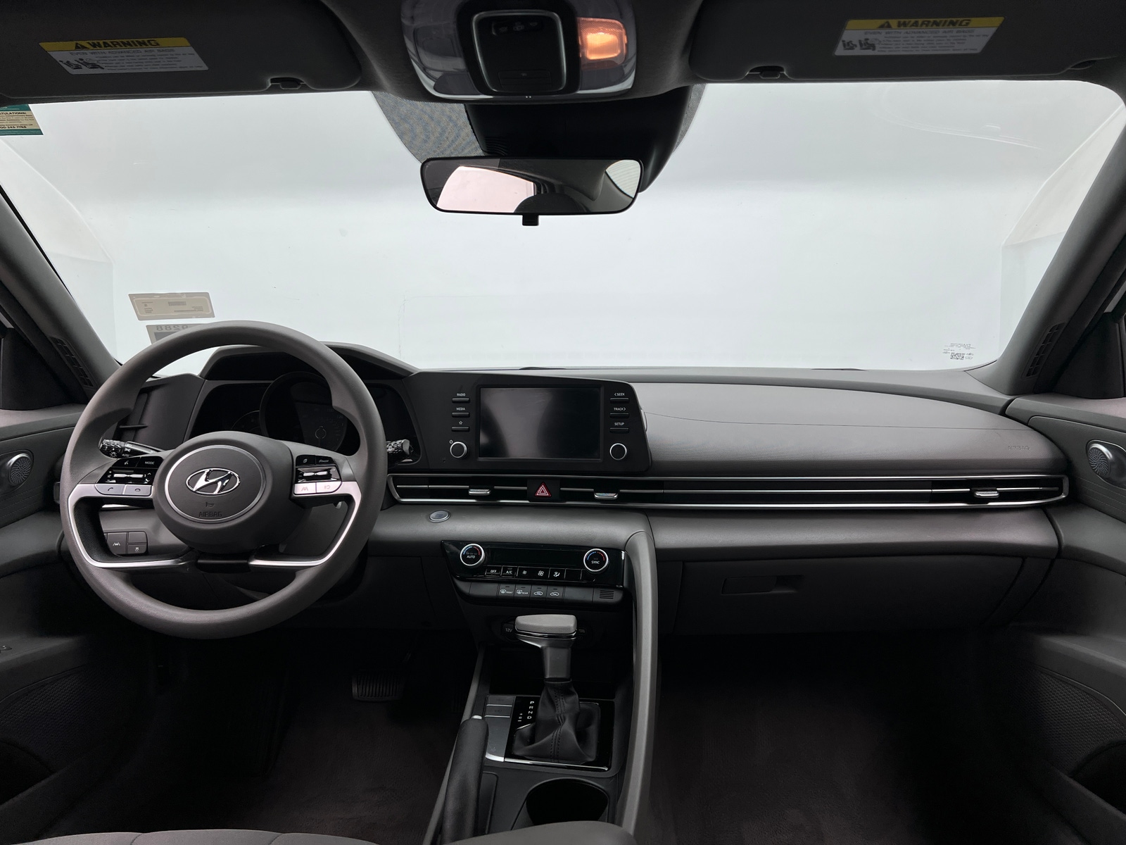 Thumbnail: 2022 Hyundai Elantra - 3