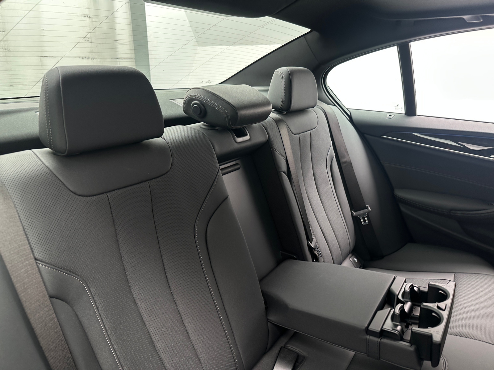 Thumbnail: 2023 BMW 5 Series - 5