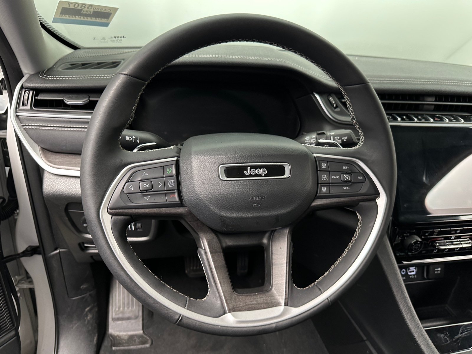 Thumbnail: 2023 Jeep Grand Cherokee - 4